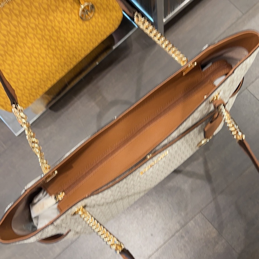 MICHAEL KORS LARGE X CHAIN LOGO SHOULDER BAG - Picture 4 of 7